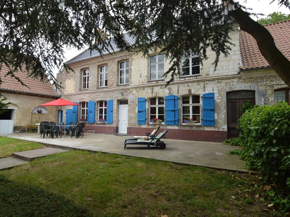 Well-maintained Farmhouse With Large Garden, Just 15 Minutes From the sea