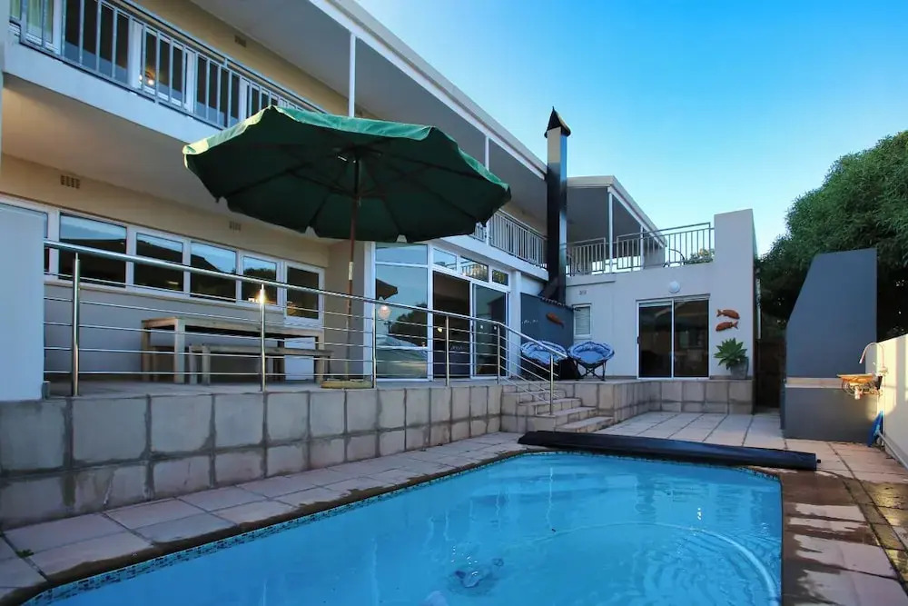Tasties' Langebaan 8 Sleeper