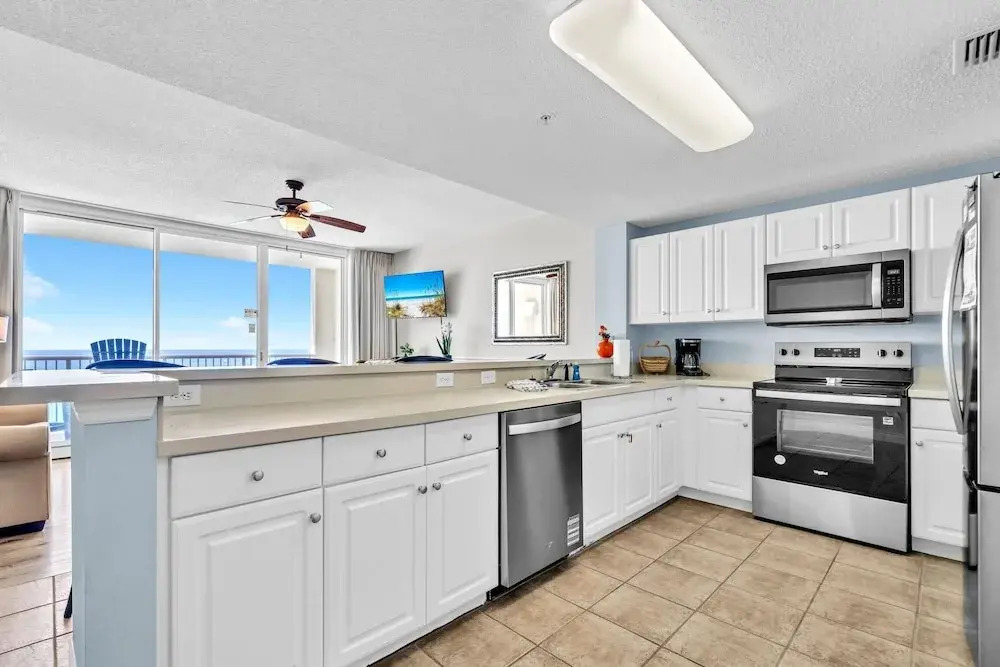 Majestic Beach Towers 1-1213