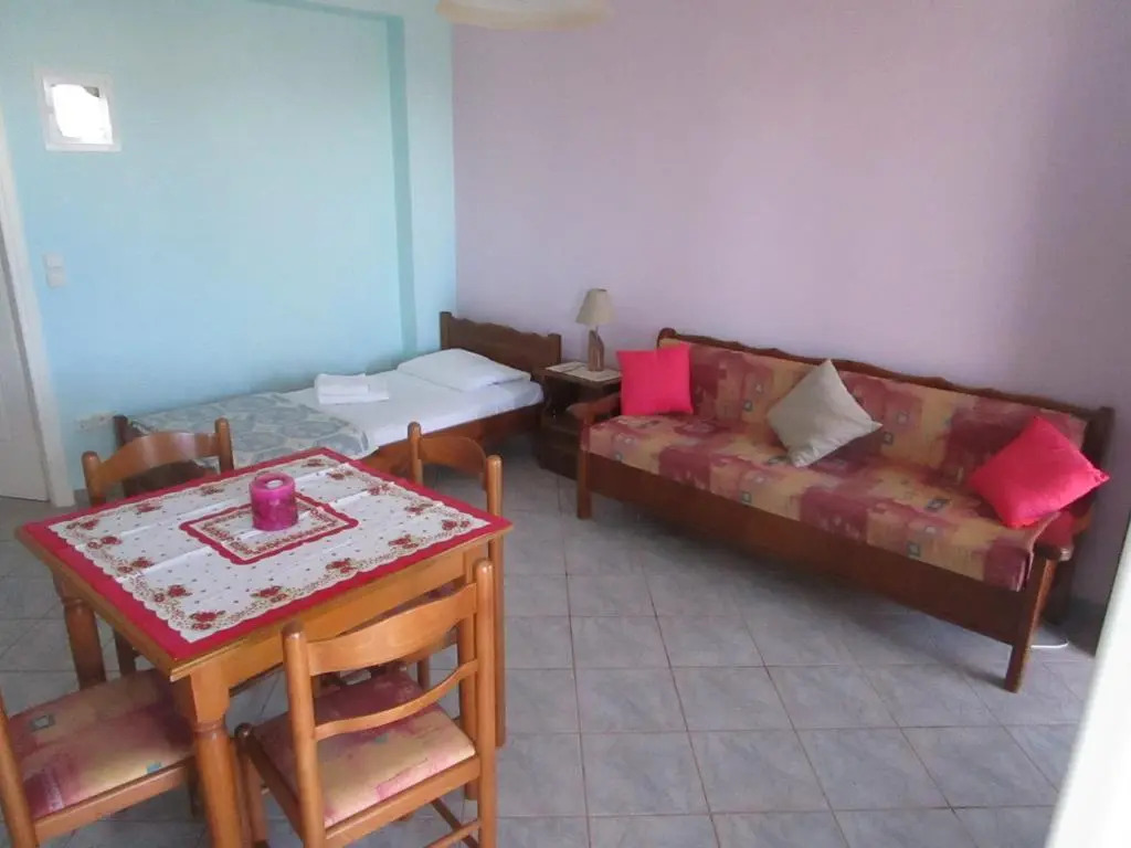 Faros Apartments