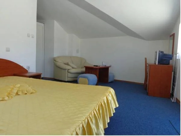 Poseidon Family Hotel