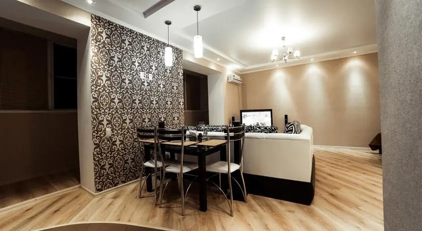 Apart-otel'