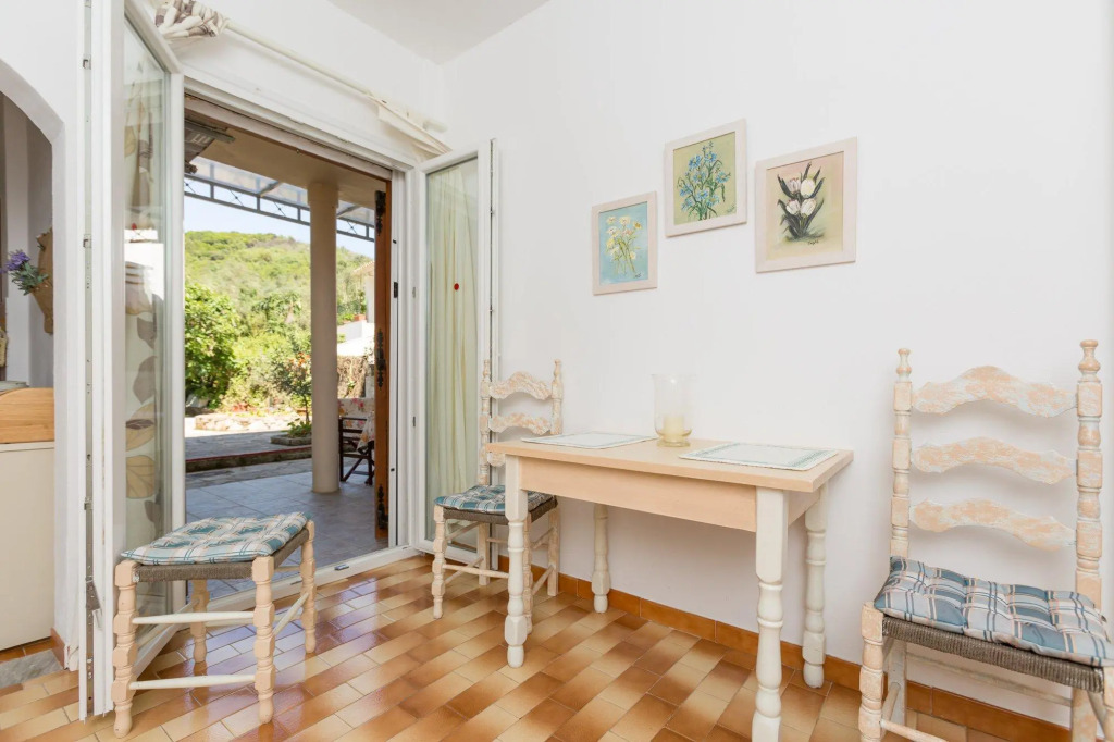 Effie Apartment in