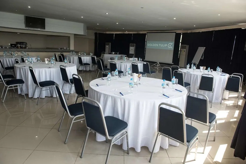 Golden Tulip Essential Kimbima Freetown