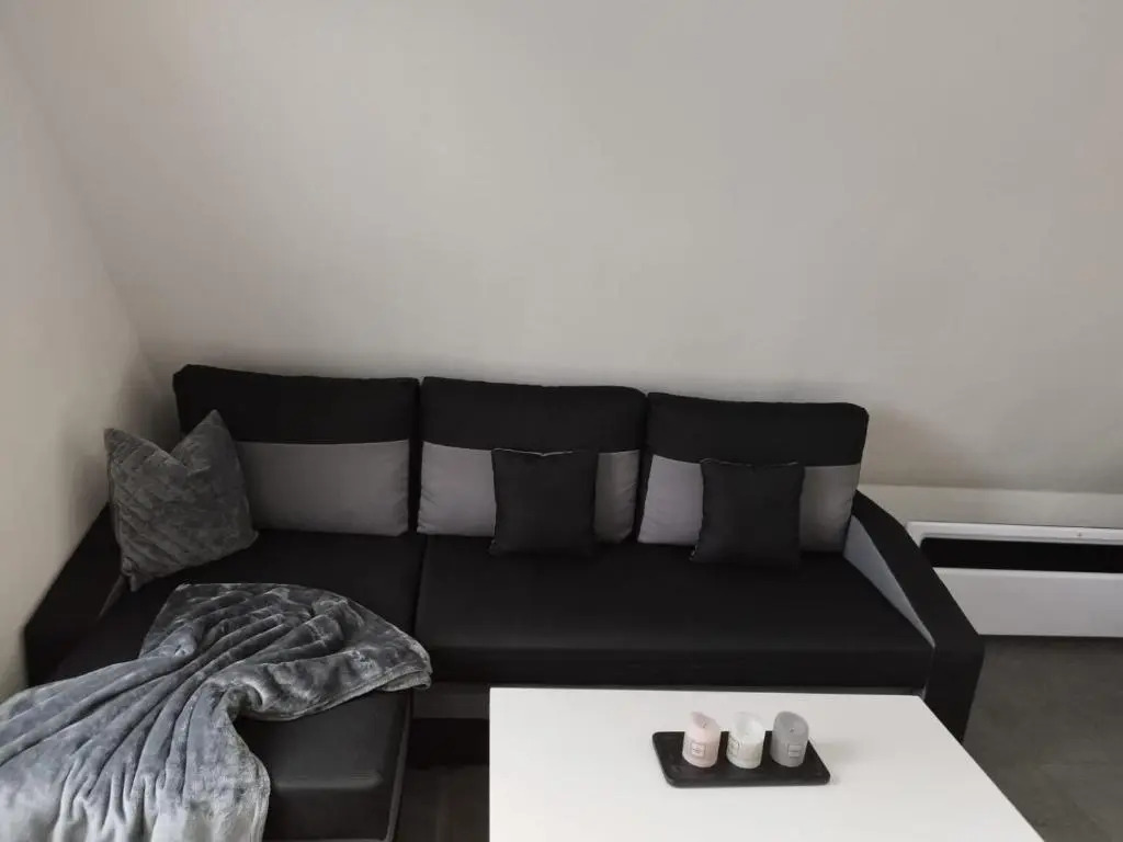 TRUTH Studio - Queensize Bett - Netflix - Küche