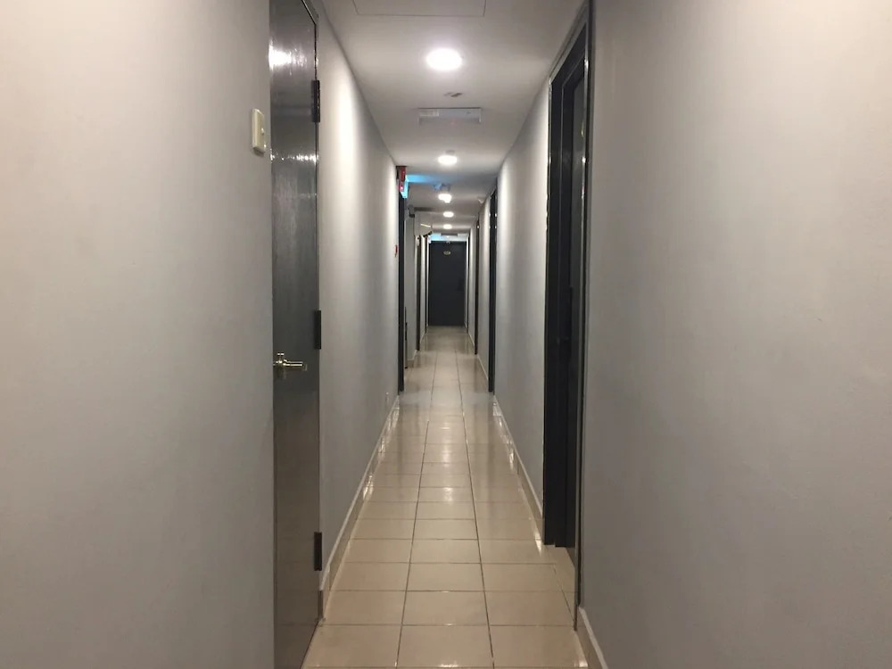 OYO 89979 Diamond Hotel
