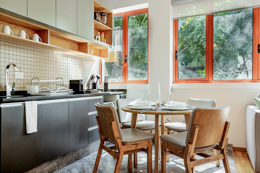 Chic Modern La Condesa Apt in Art Deco Building