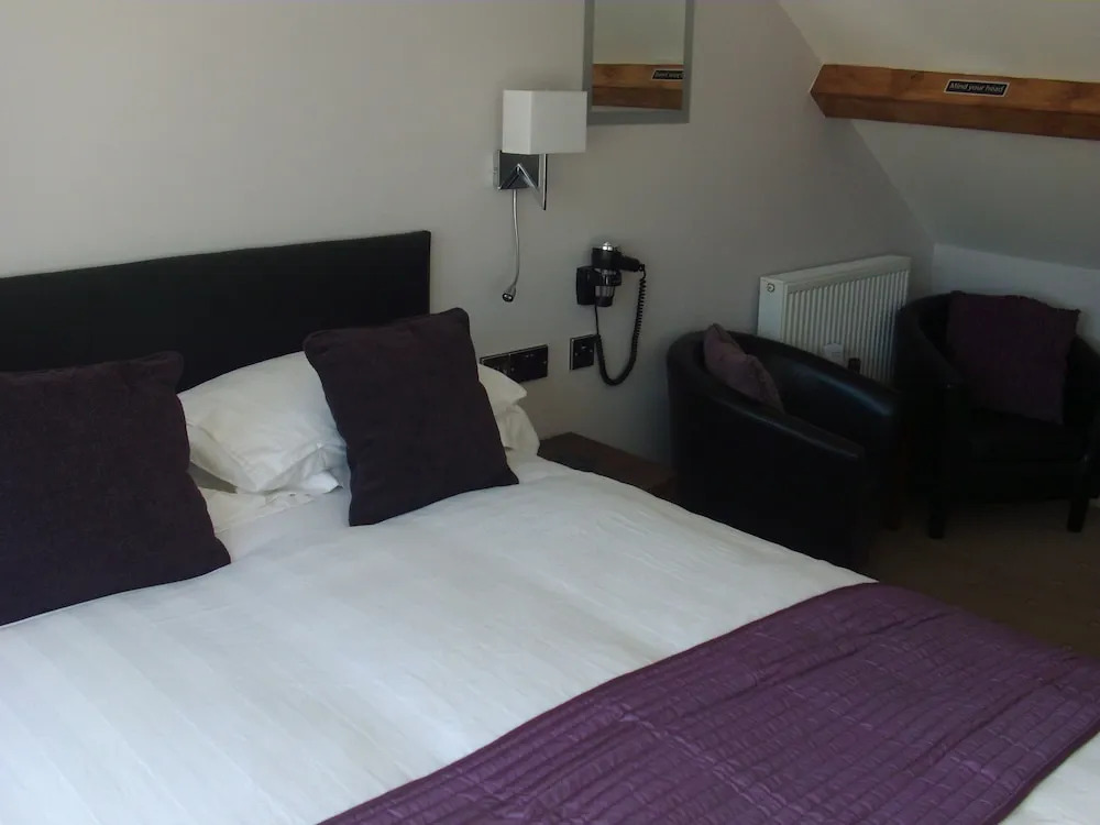 Farnham Hotel
