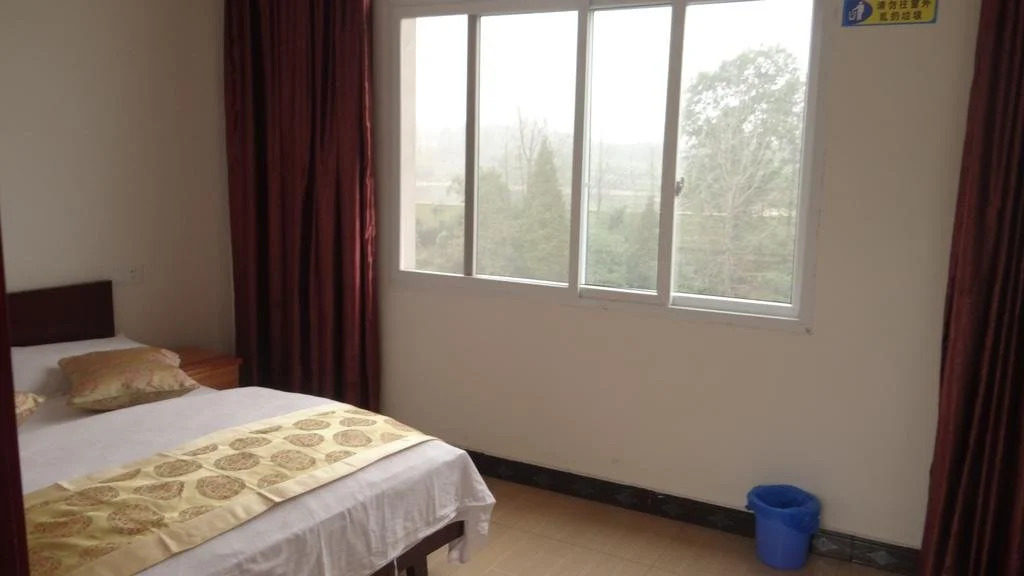 Emeishan Jintong Inn