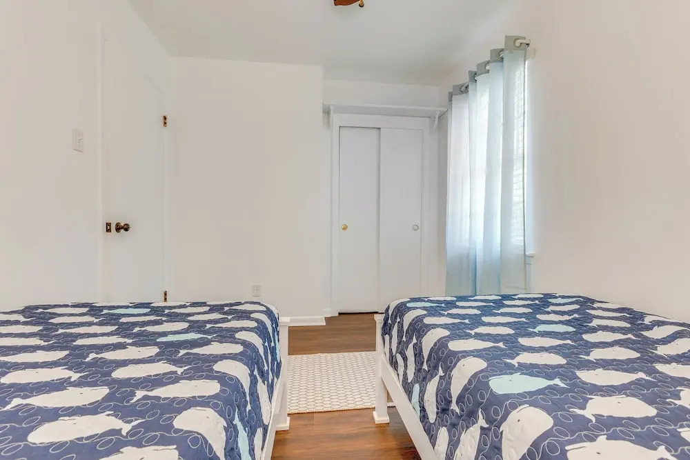Family-friendly Home: 6 Mi to Downtown Mobile!