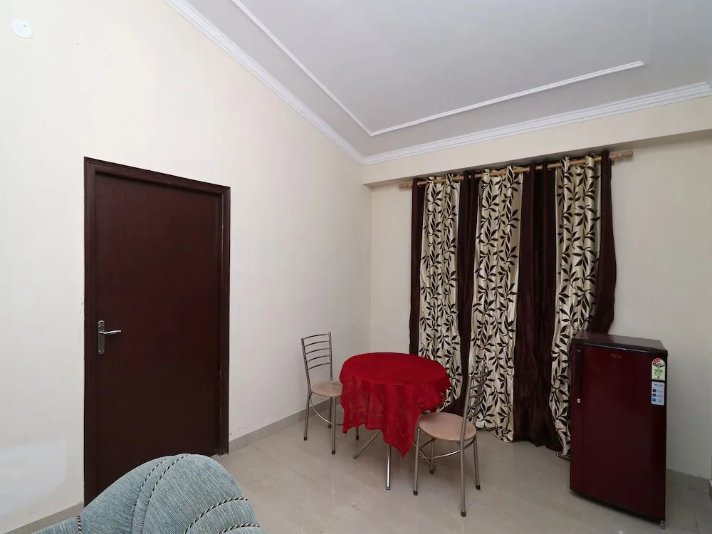 OYO 13896 Home Spacious 2BHK Cottage Sattal Road