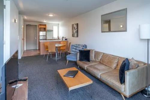 Central Luxury Apartment 205