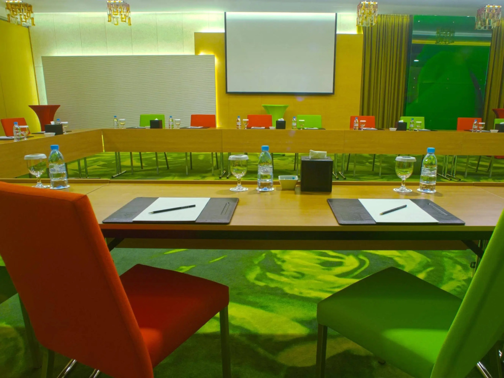 Al Khoory Executive Hotel, Al Wasl