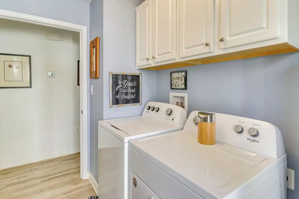 3 Blocks to Beach & Potomac River: Virginia Escape