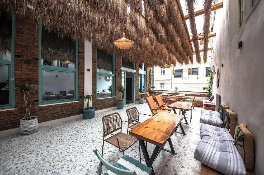 Vega 43 Hostel