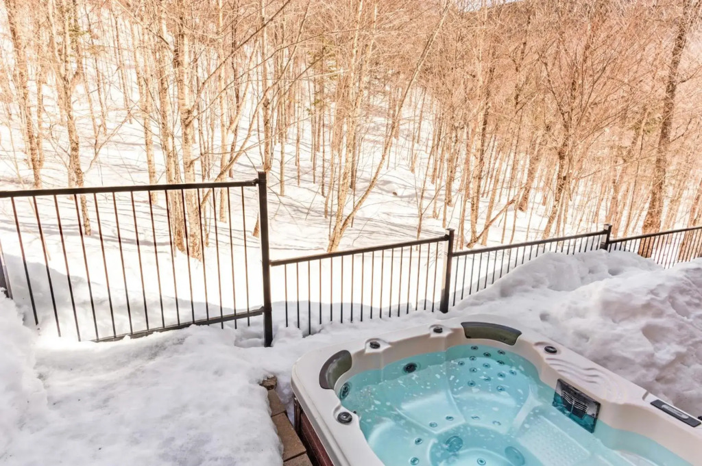 22- Chalet à Louer à Stoneham
