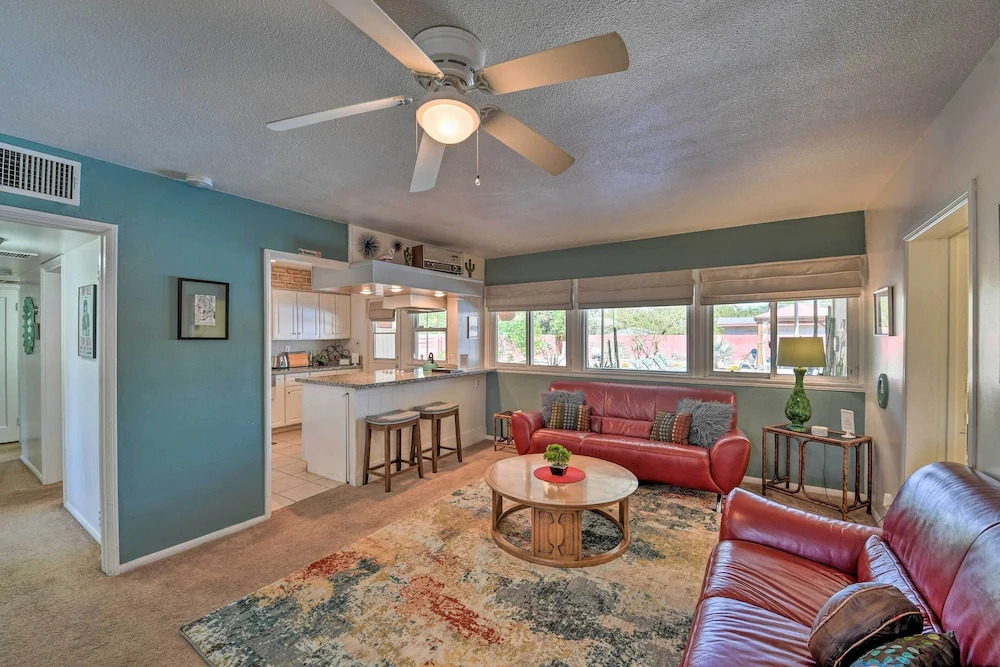 Vintage Las Vegas Oasis < 3 Mi to the Strip!