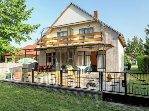 House Petunia 2 Kronach