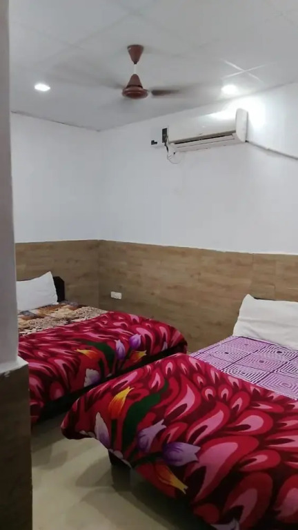 Shri Ganpati Guest House by OYO Rooms