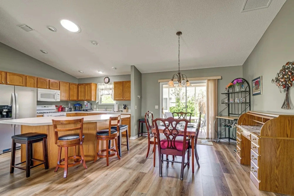 2 Mi to Lake Sumter Landing: Home in The Villages