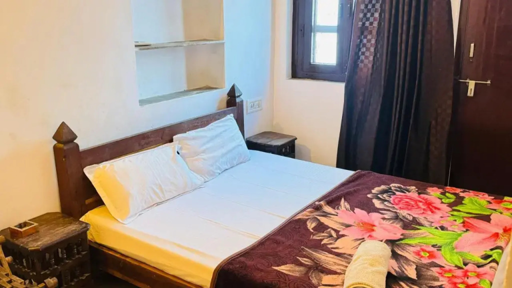 Suri Guest House