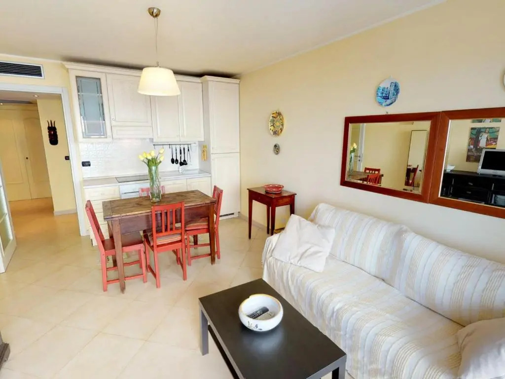 Appartement Menton, 2 pièces, 4 personnes - FR-1-196-160