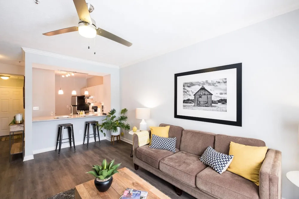 Hope St Downtown Luxury Rentals