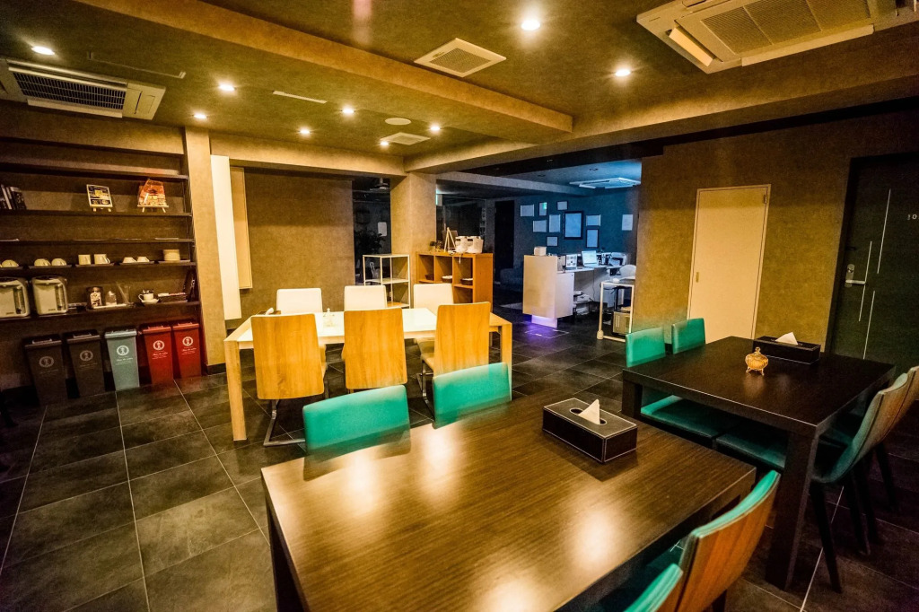 Hotel She, Kyoto