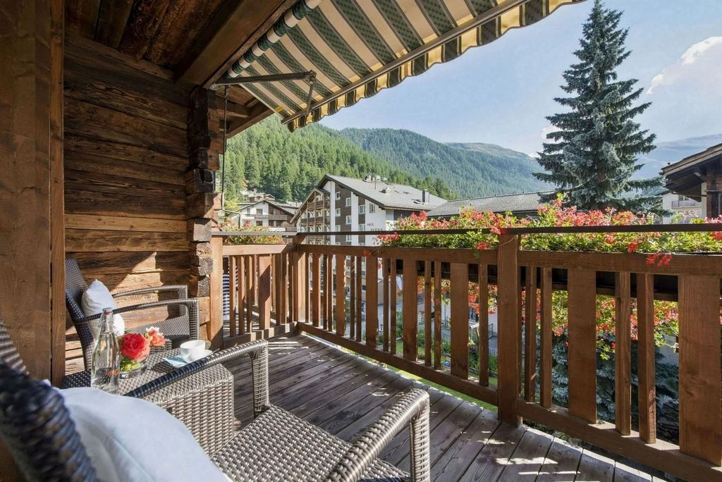 Chesa Valese by Sisters Zermatt