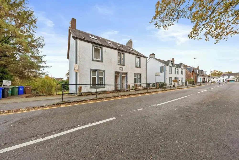 Charming Village Escape 3-Bed near Loch Lomond