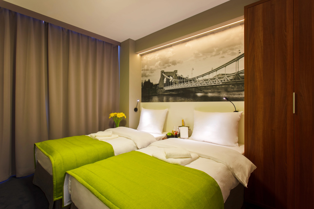 Terminal Hotel
