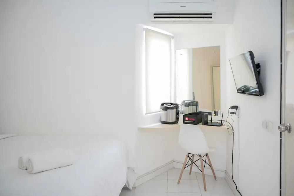 Comfy and Stylish Studio Apartment at Aeropolis Residence 2