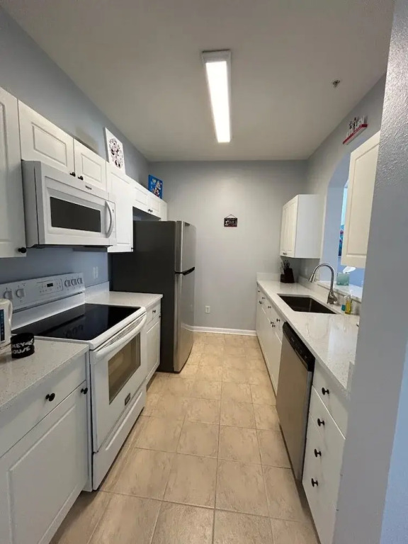 Stunning 3 Bedroom Condo Renovated 2024
