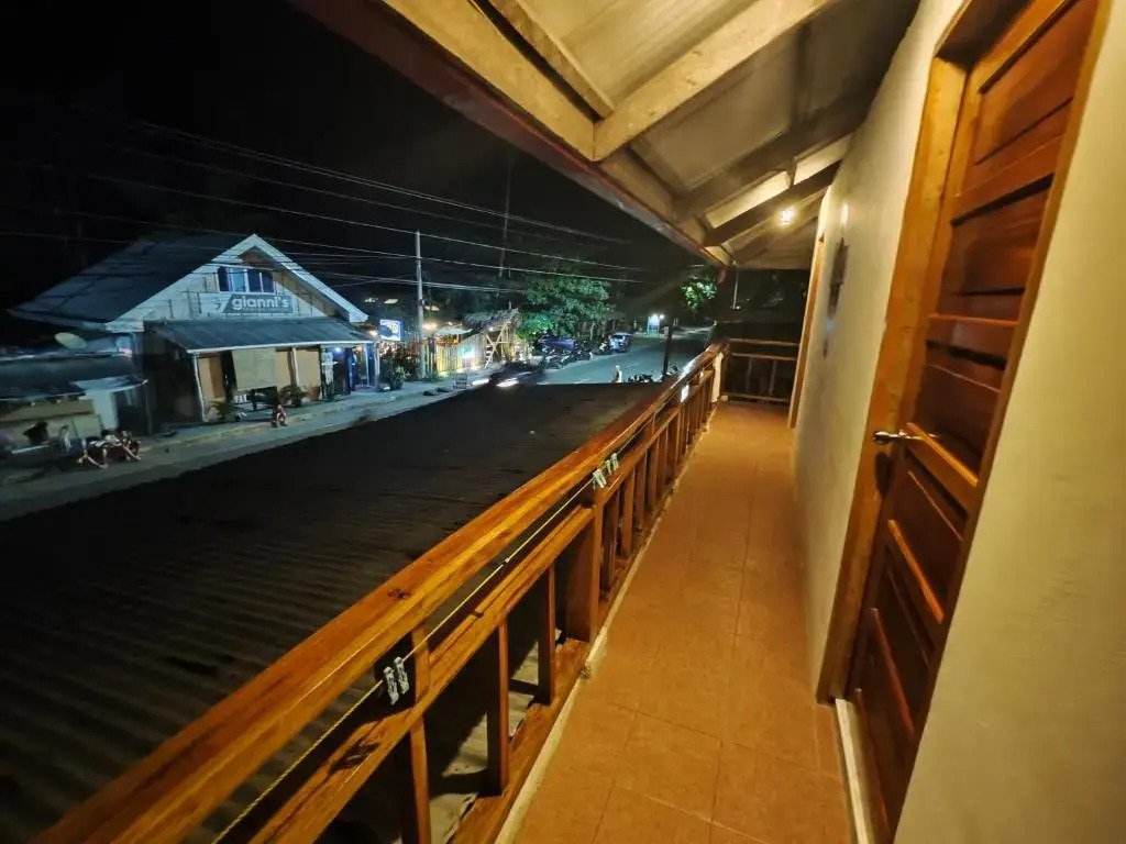 Room-Cola Inn