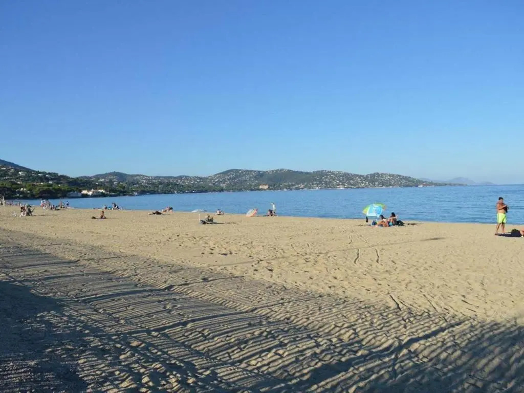 Appartement Sainte-Maxime, 1 pièce, 2 personnes - FR-1-226-299