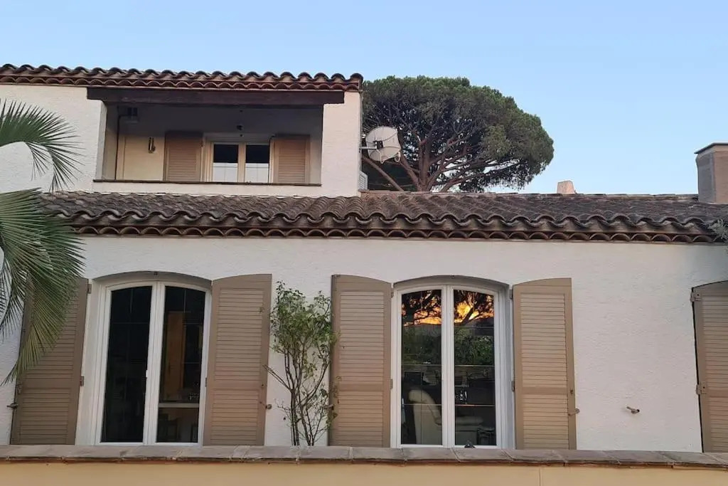 Ste Maxime Villa 5 etoiles Piscine chauffée et jacuzzi