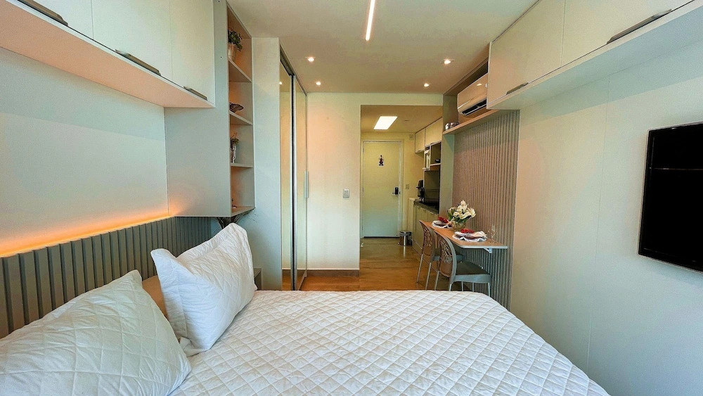 OCEAN - STUDIO COM VARANDA - By Living