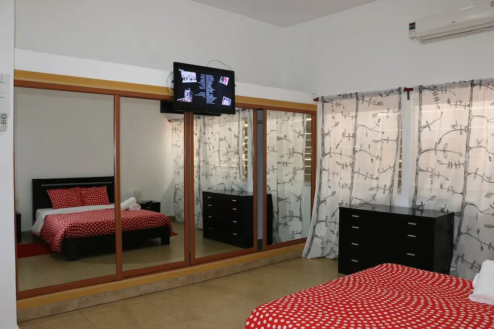 SIS Hotel