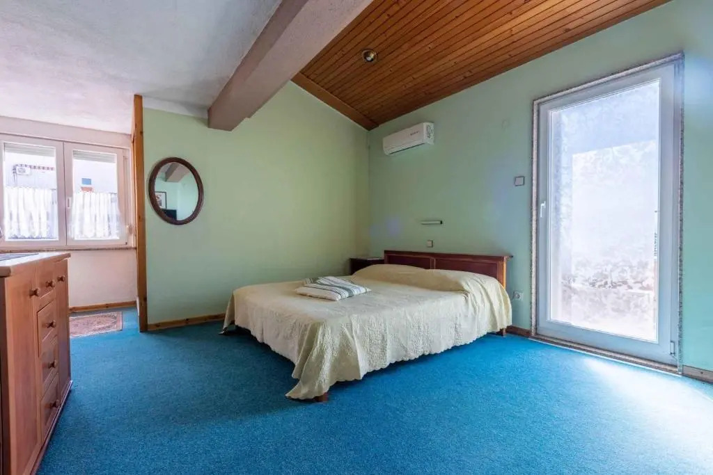 Apartment in Crikvenica 42252