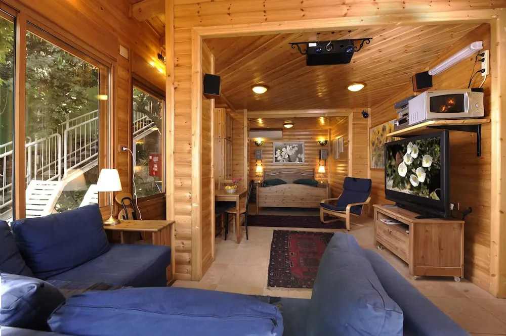 Ohn-Bar Guesthouse
