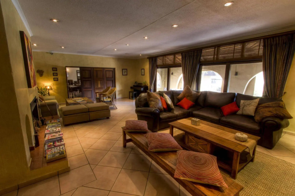 Tladi Lodge