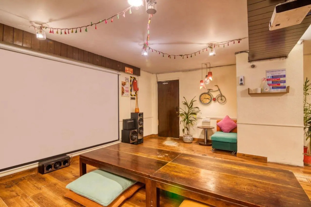 goSTOPS Delhi - Private Rooms & Dorms