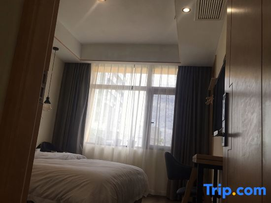 Rongfengge Homestay (Yingtan South Station)
