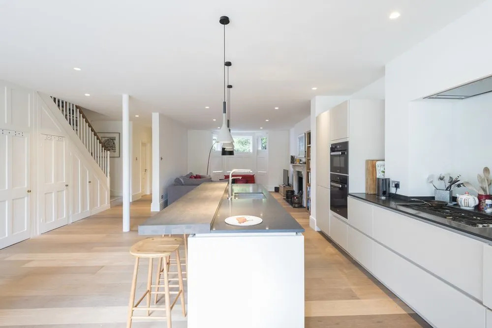 Luxurious Highbury Mansion with Beautiful Garden