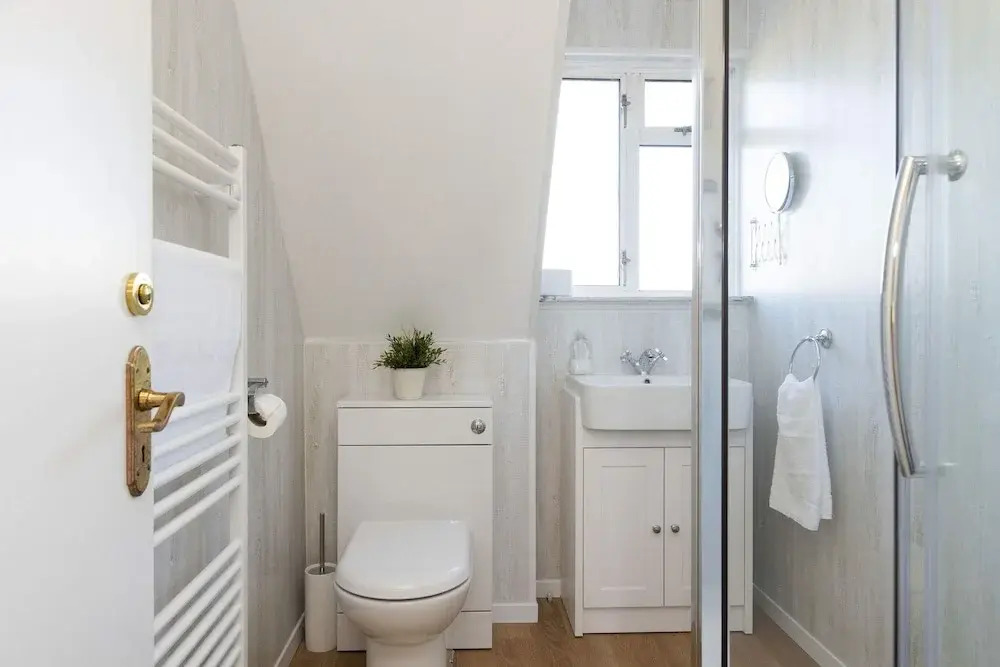Coastal Comfort for 6 Felpham Beach