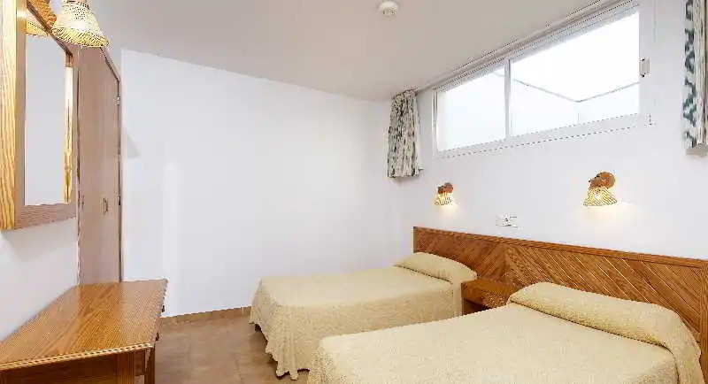 Apartamentos Mar y Playa