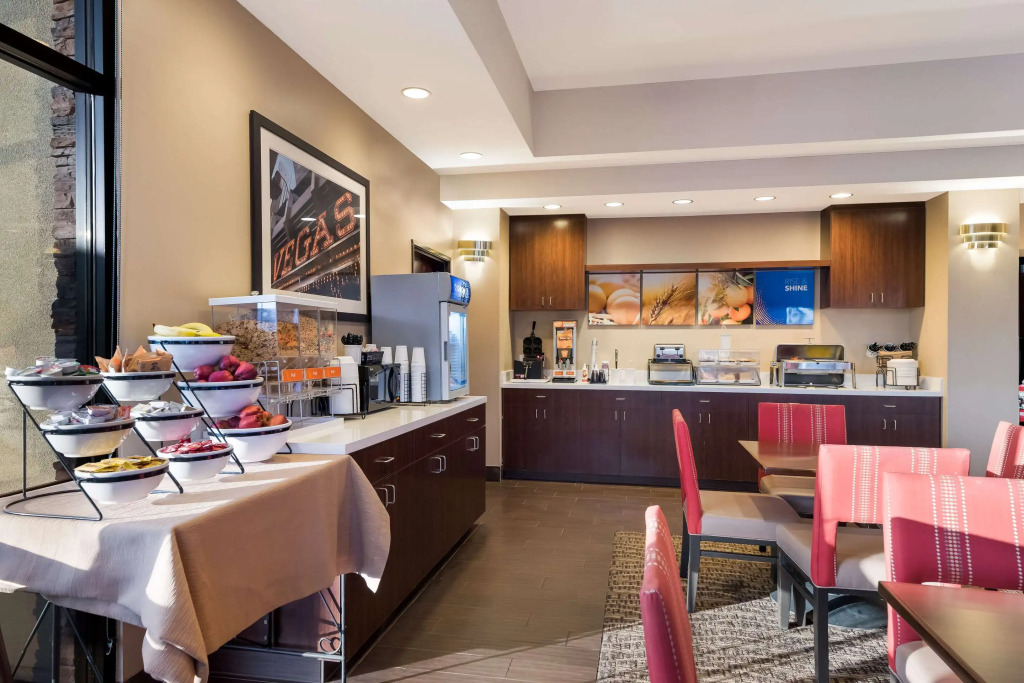 Comfort Inn & Suites Las Vegas - Nellis