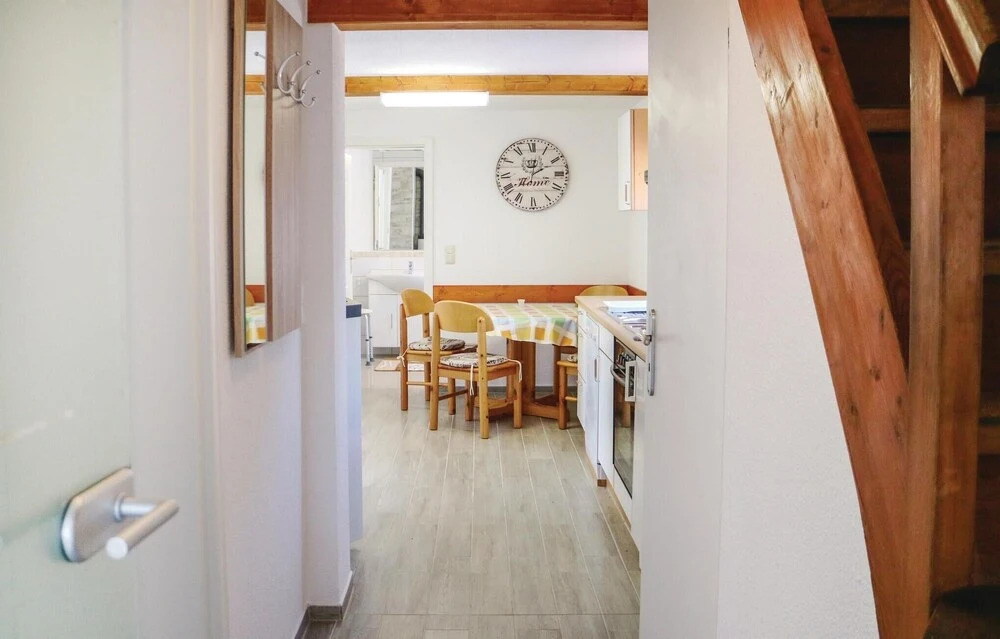 2 Bedroom Awesome Home In Zingst