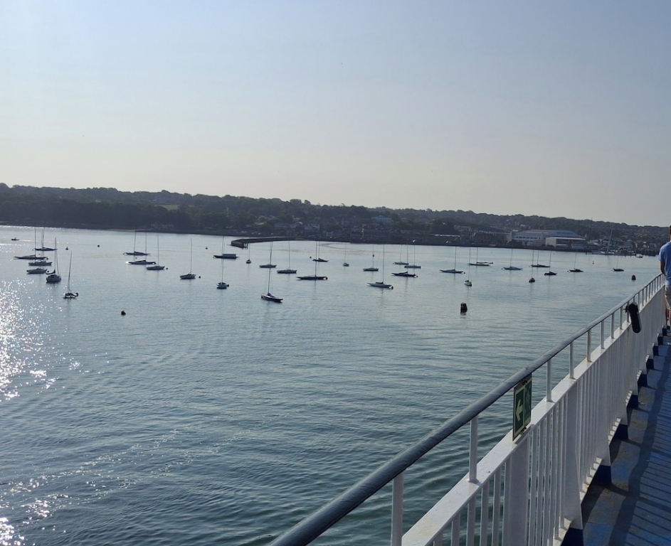 2bed-cabin Sleeps 4, Wifi, Free Parking, Sea Views