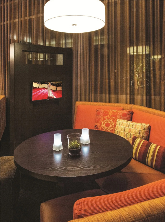 Courtyard by Marriott Los Angeles Woodland Hills